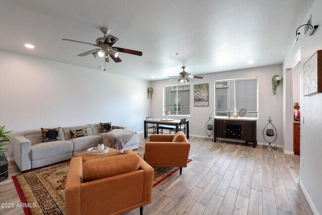 Photo - 615 E Portland St Unit 281