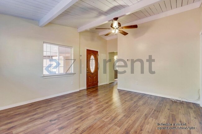 Building Photo - 364 N 9th St Rental