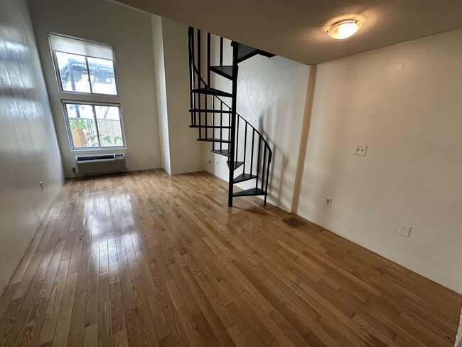 Photo - 574 Dorchester Ave