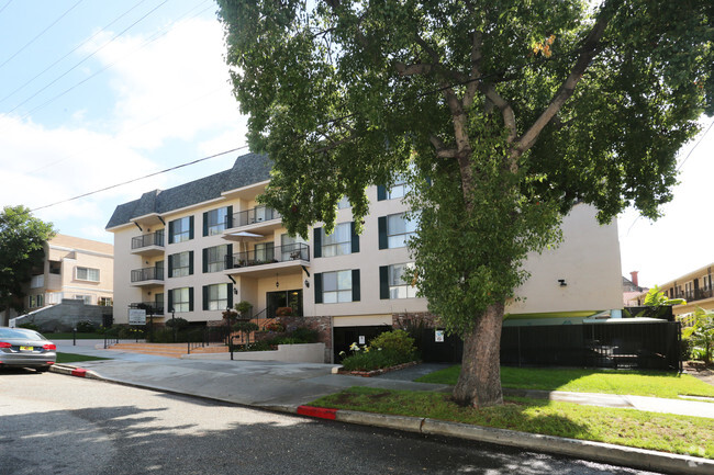 Building - 079 - 1306 N Columbus Apartments