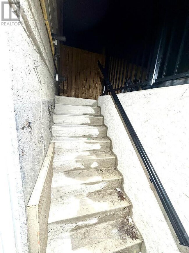 Photo - 50 Harbourtown Crescent