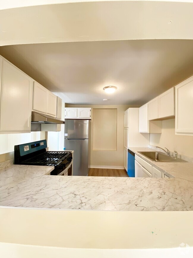 Building Photo - 510 Hess St Rental