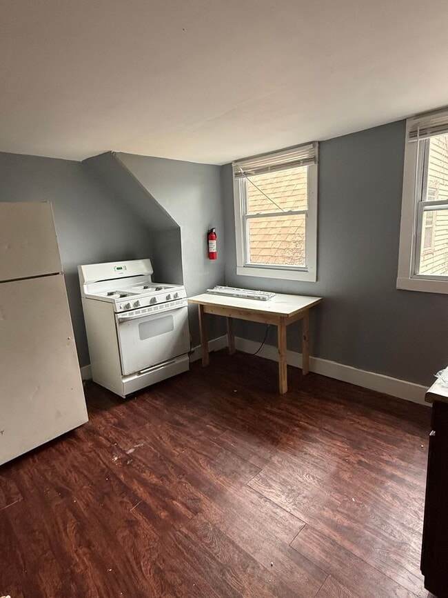 60 Lime St Unit Upper
