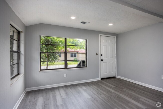 Building Photo - ? Fully Renovated 3-Bedroom Home in Starke...