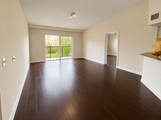 Photo - 1100 Crestwood Ct S Unit 1117