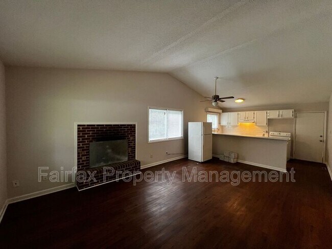 Photo - 475 Cedar Lake Rd Unit A