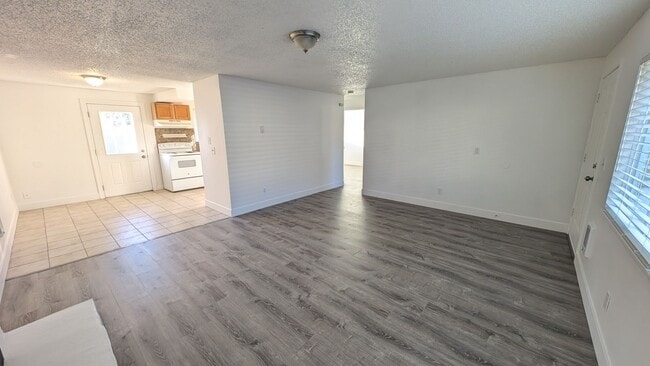 Photo - Single level in Sherwood