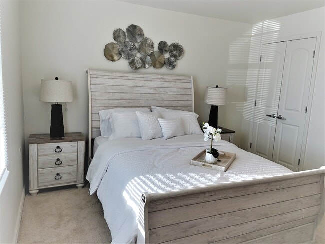 Main bedroom - Oak Hill Senior Apartments