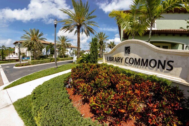 Building Photo - 122 NW Gardner St