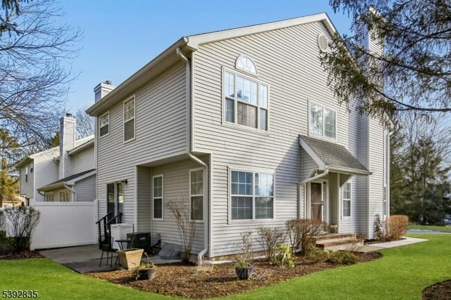 Photo - 13 Winding Brook Rd