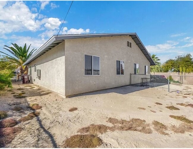 6673 Split Rock Ave Unidad B