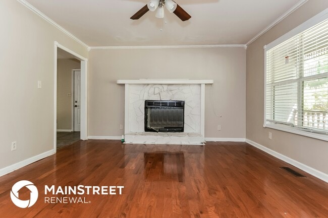 Photo - 208 Wildwood Dr