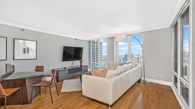 Photo - 345 N La Salle Dr Unidad 4302