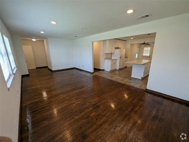 Building Photo - 4604 Gunter St Rental