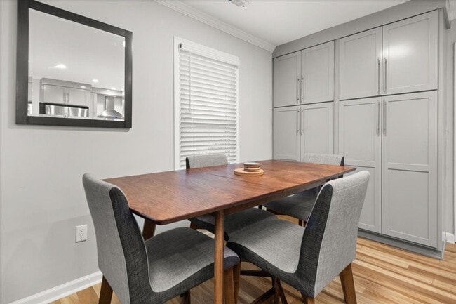 Photo - 65 Howell St SE