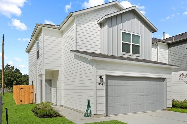Photo - 1417 Acorn Mdw St