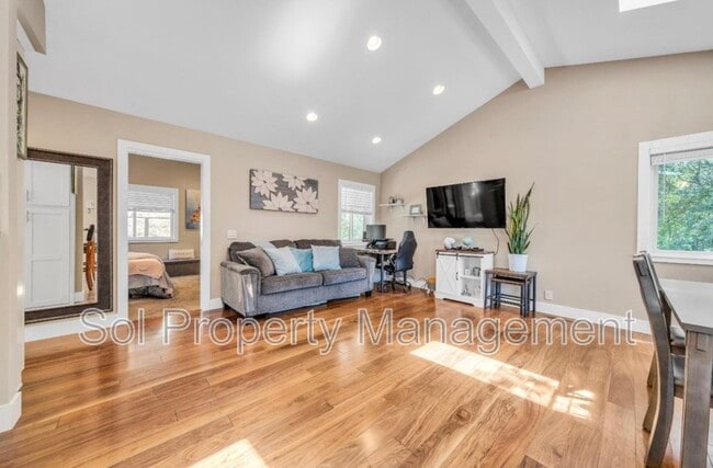 Photo - 20800 Locust Dr