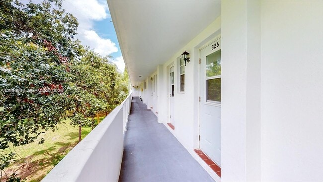 Photo - 1333 E Hallandale Beach Blvd Unit 326
