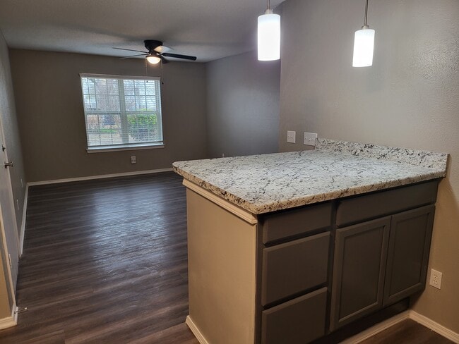 408 Kitchen Island - Country Creek