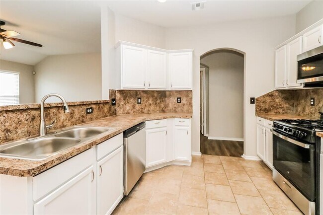 Photo - 707 NE 20th Terrace