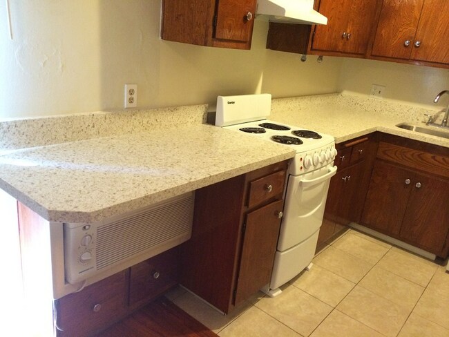 Photo - 530 Veteran Ave House