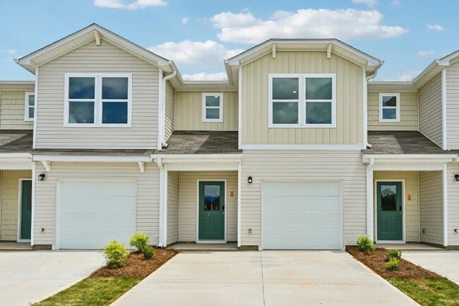 Building Photo - 3058 Oaksmere Dr