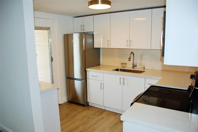 Photo - 4770 NW 10th Ct Unit 312