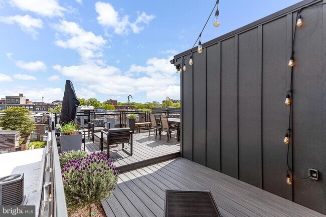 Photo - 770 Girard St NW Unit 7E