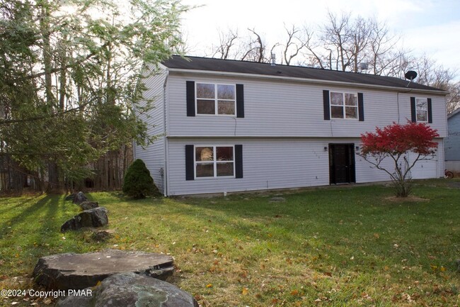 Photo - 1044 Knollwood Dr House
