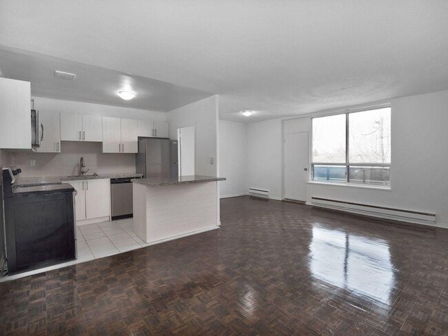 Photo - 250 Frederick St