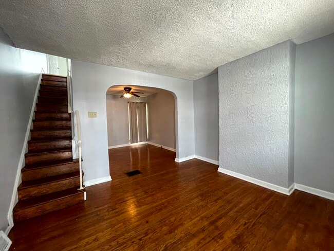 Photo - 5753 N Beechwood St