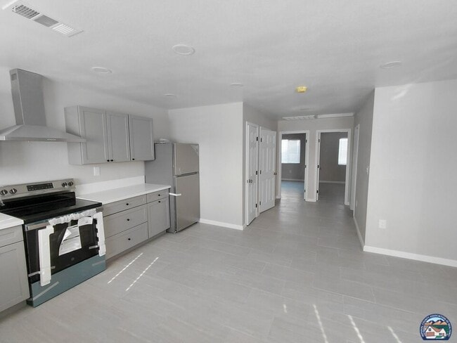 Photo - 510 Encinas Ave Unit Apt E