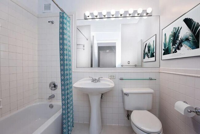 Photo - 200 Rector Pl Unidad 304