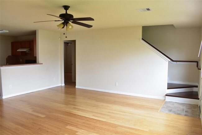 Photo - 3610 Barkers Crossing Ave