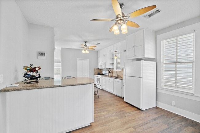 Photo - 4905 Bernardo De Galvez Ave