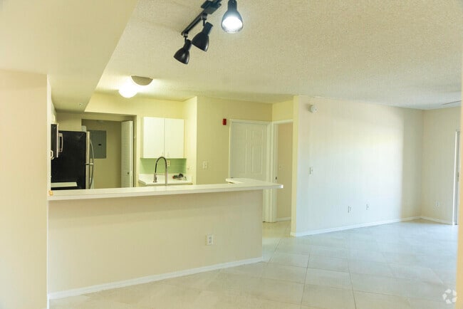 Building Photo - 2600 S University Dr Unit 211 Rental
