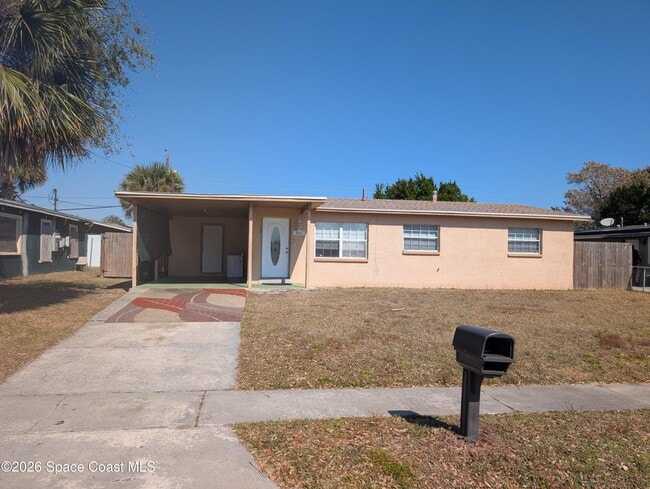 Building Photo - 900 Camphor Way