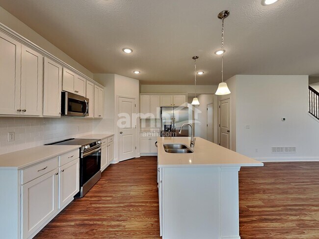 8443 Northpoint Dr