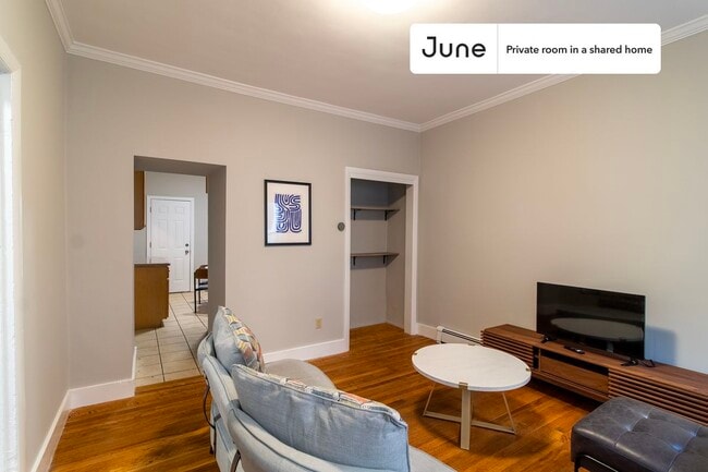 Photo - Room in Shared 5 bed/2 bath home Unidad E