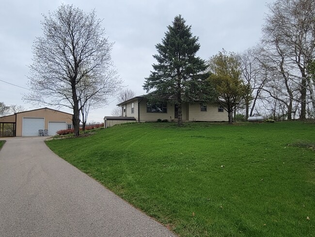 Photo - 5727 E Freedom Ln