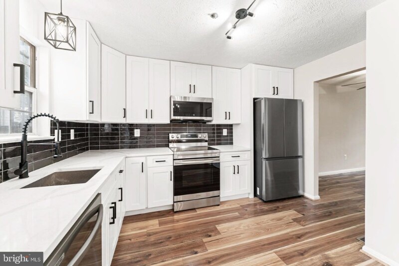 Photo - 5252 Daventry Terrace