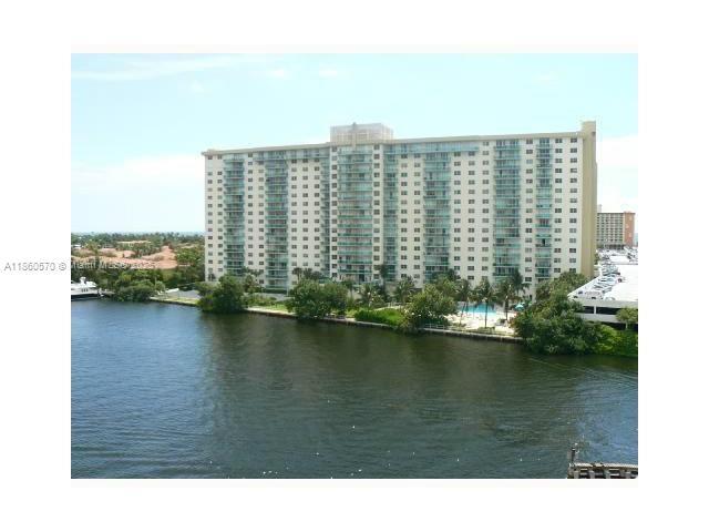 Building Photo - 19390 Collins Ave Unit 724 Rental