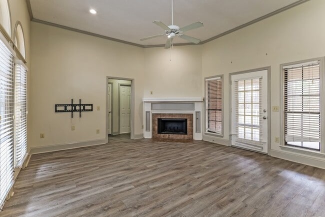 Photo - 110 Formosa Dr