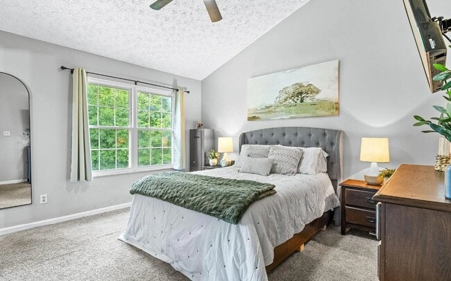 Photo - 818 Vinson Ln