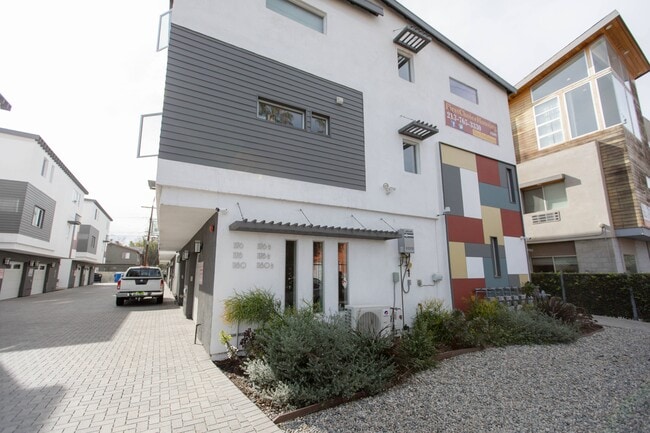 Photo - F78--1168 W. 36th Place