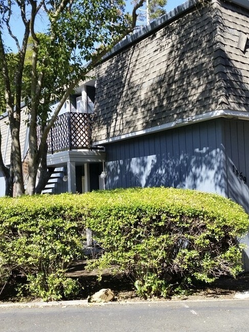 Building Photo - 1459 N Camino Alto Unit 106