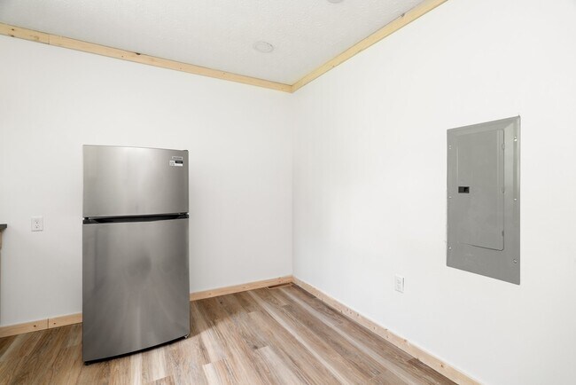 Photo - 2035 O'Neil Rd Unidad B