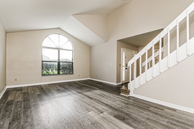 Photo - 2002 Kinder Ct