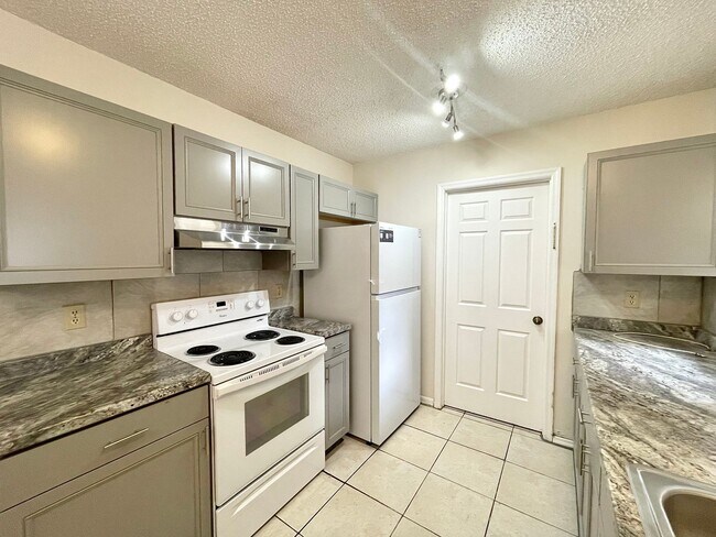 Photo - 2 Bedroom. 2 Bath Duplex on 14th Street