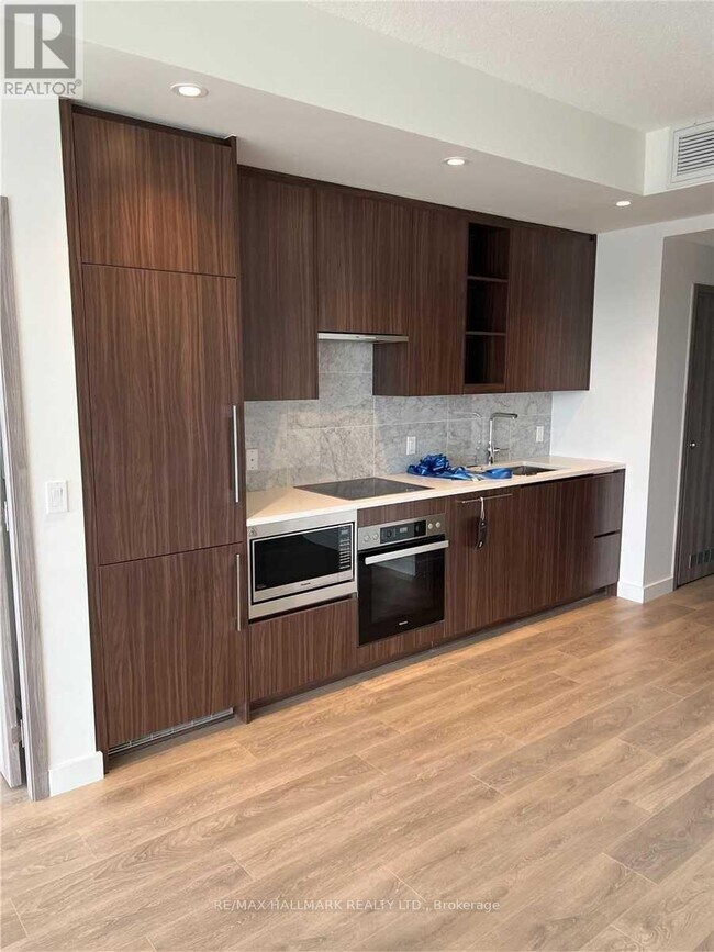 Photo - 95 McMahon Dr Unité 705